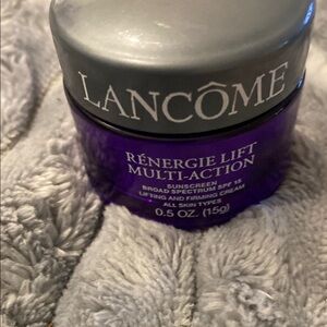 Rénergie Lift Multi-Action Cream - Purple